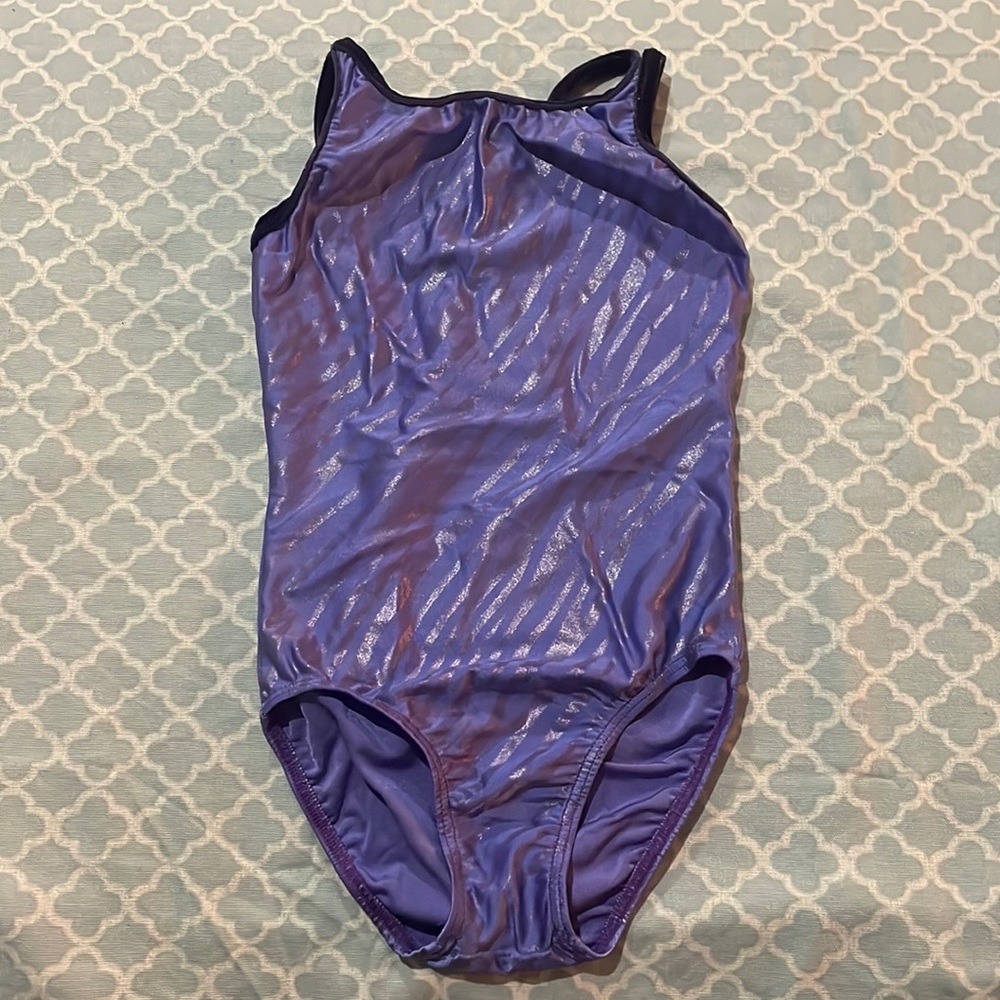Girls medium leotard (311)